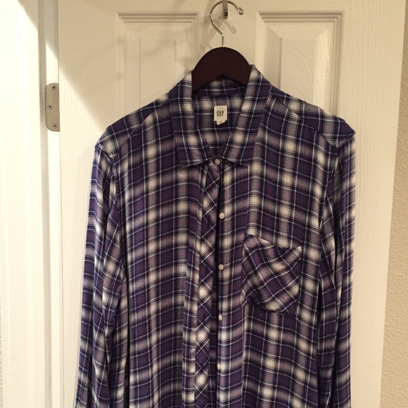 Gap - Women's Tops - Gap Women's Drapey Blue Plaid shirt - like new!